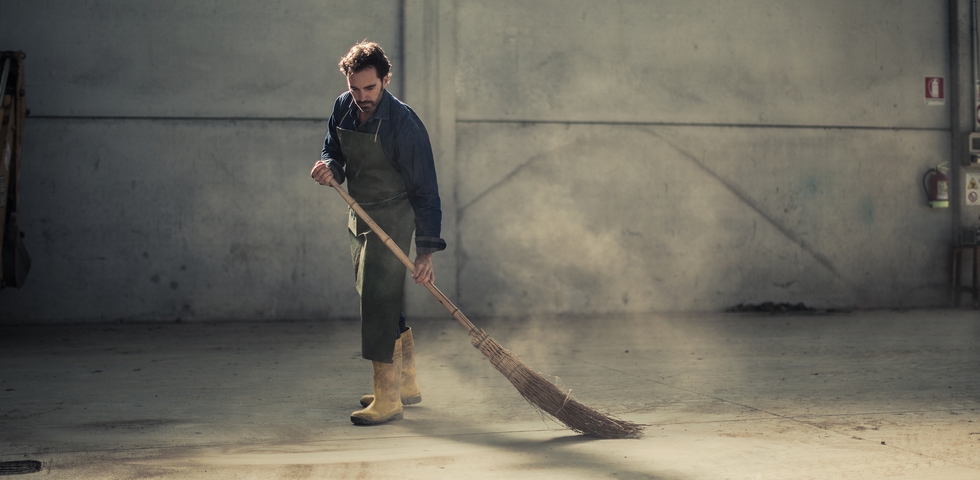 The Easy 6-Step Warehouse Cleaning Plan